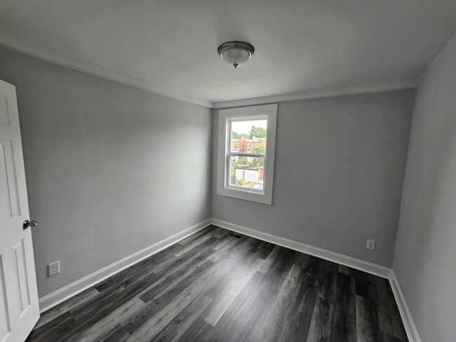 Building Photo - 7024 Belclare Rd