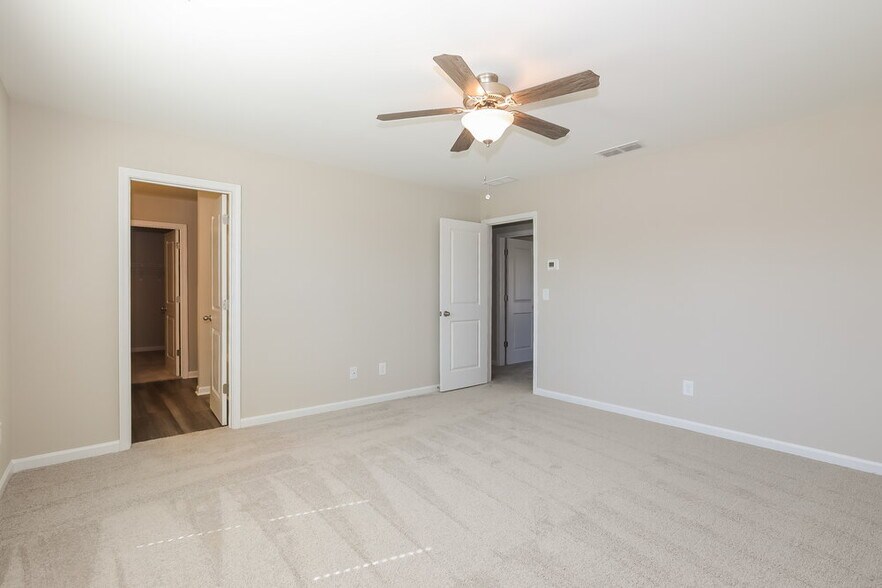 Building Photo - 637 Knightsbridge Ln