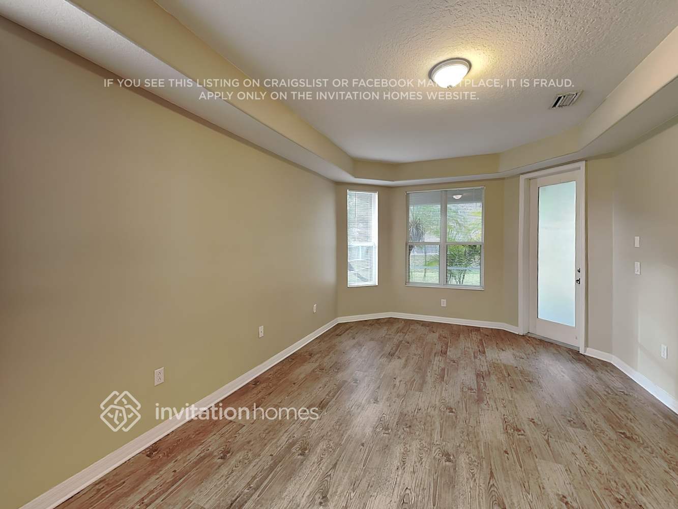 Building Photo - 12423 25th Ct E