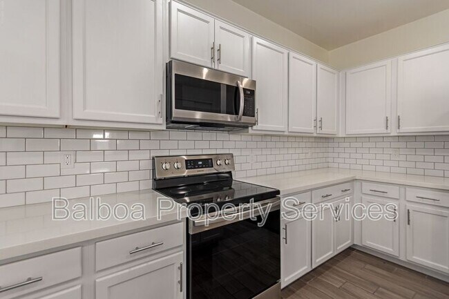 Building Photo - 5528 S Dillon Cir