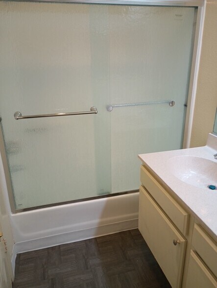 Building Photo - 200 W Chestnut St