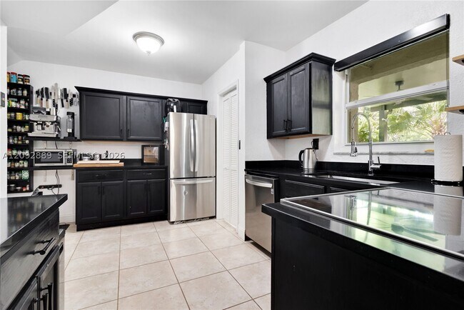 Building Photo - 6217 SW 78th St
