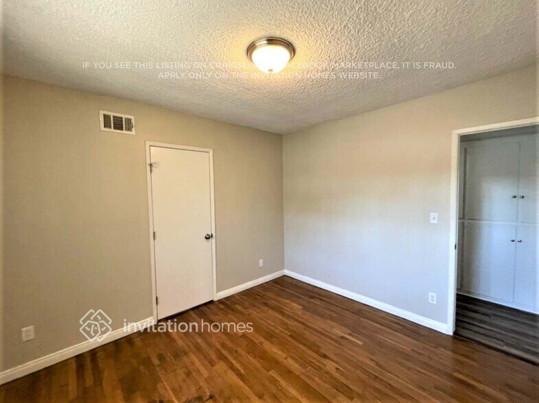 Building Photo - 20647 Hatton St