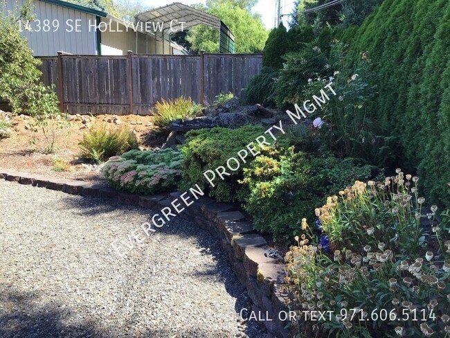 Building Photo - Amazing Damascus Ranch House! $3,195 3BD/2...