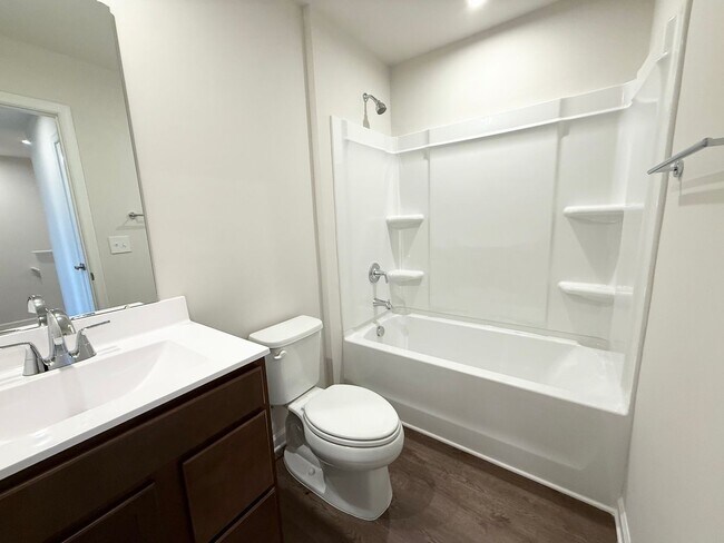 Building Photo - Modern 3-Bedroom Townhouse with Garage & P...