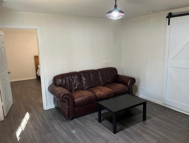 Building Photo - 5485 Mercedes Dr