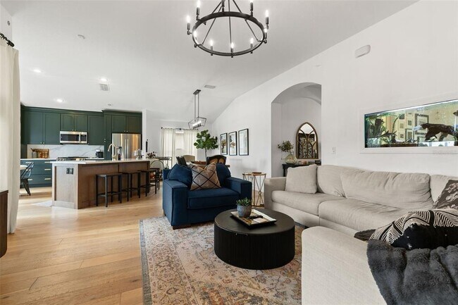 Building Photo - 870 Bayou View Dr