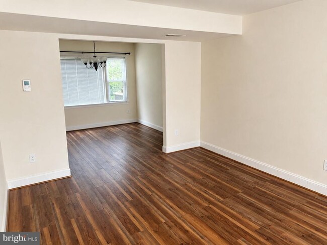 Building Photo - 5530 Kendrick Ln