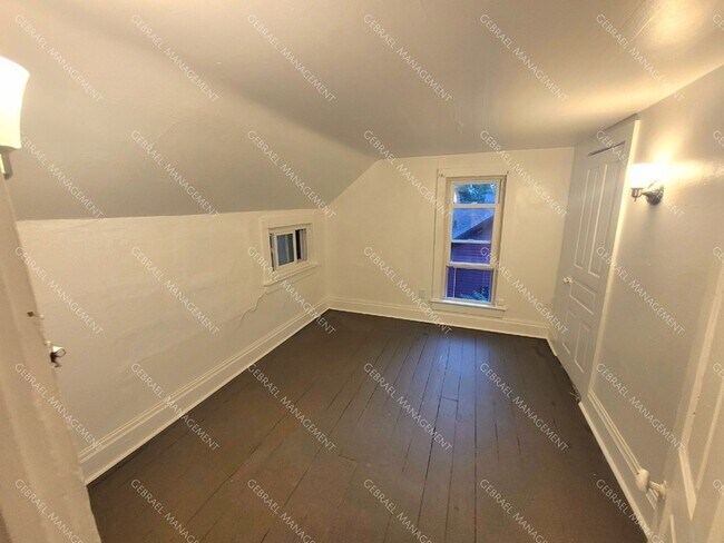 Building Photo - 1411 Bliss St