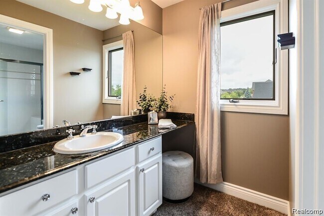 Building Photo - 51341 Park Pl Dr