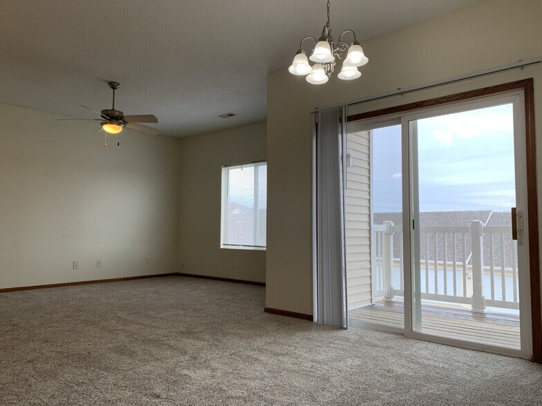Building Photo - 1815 SW White Birch Cir