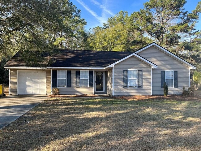 Building Photo - Quiet Neighborhood!