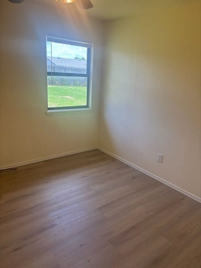 Building Photo - Now Available for Rent – Beautifully Updated Home In Lee West Estates!