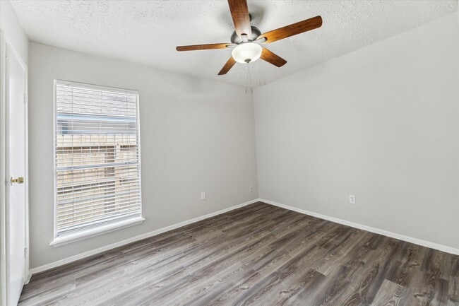 Building Photo - 10032 Ridgecoral Dr