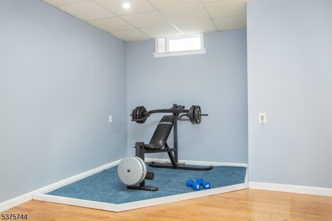 Building Photo - 35 Leah Way