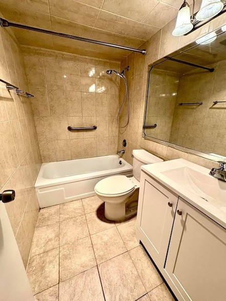 Building Photo - 372 Camden P