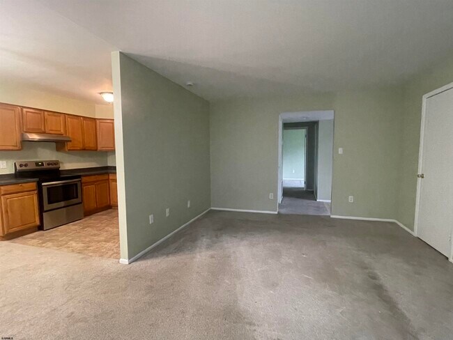 Building Photo - 2142 Rhododendron Ct
