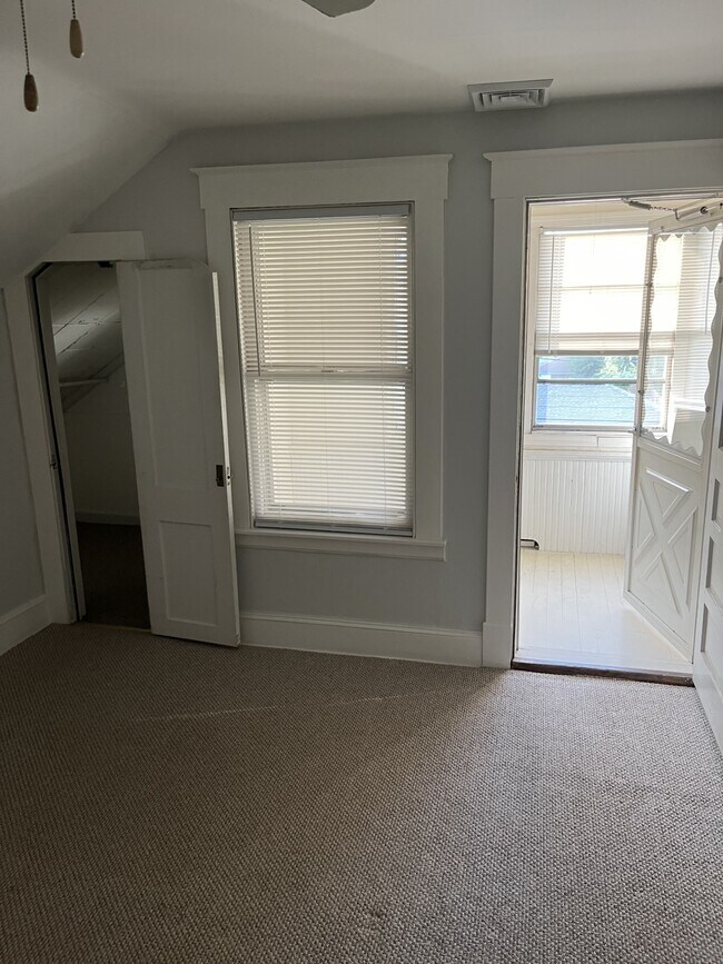 Building Photo - 3 City Ave