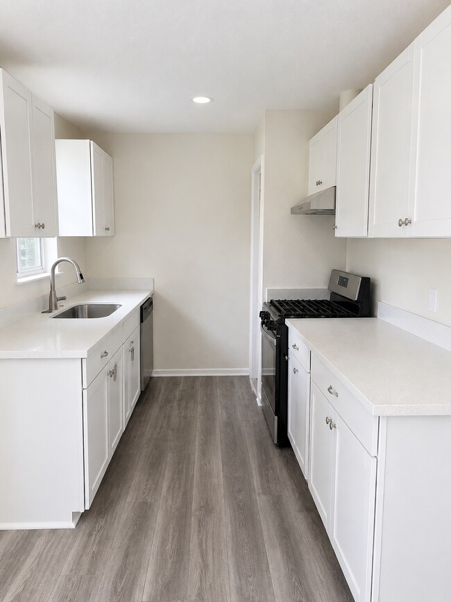Building Photo - 14531 Essendine Ln