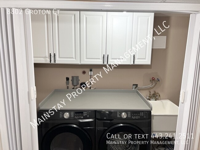 Building Photo - 8802 Groton Ct