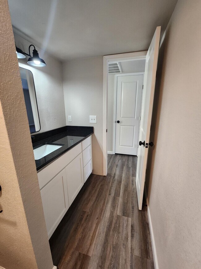 Building Photo - NOW LEASING 2 BEDROOM