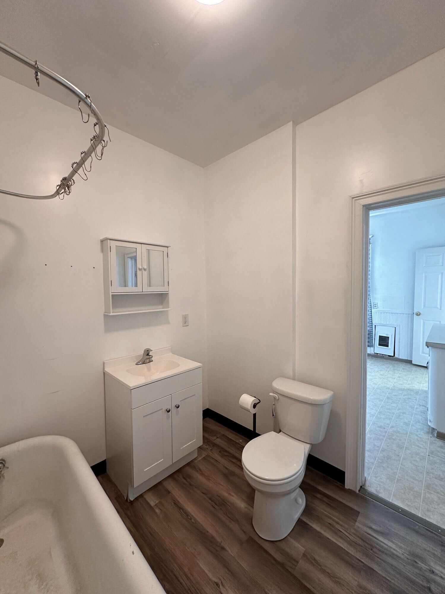 Building Photo - 2013 E 1st Ave