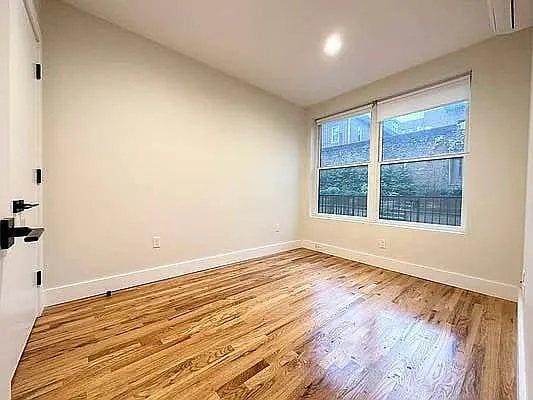Building Photo - 3 bedroom in Bronx NY 10468