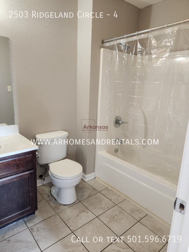 Building Photo - 2503 Ridgeland Cir