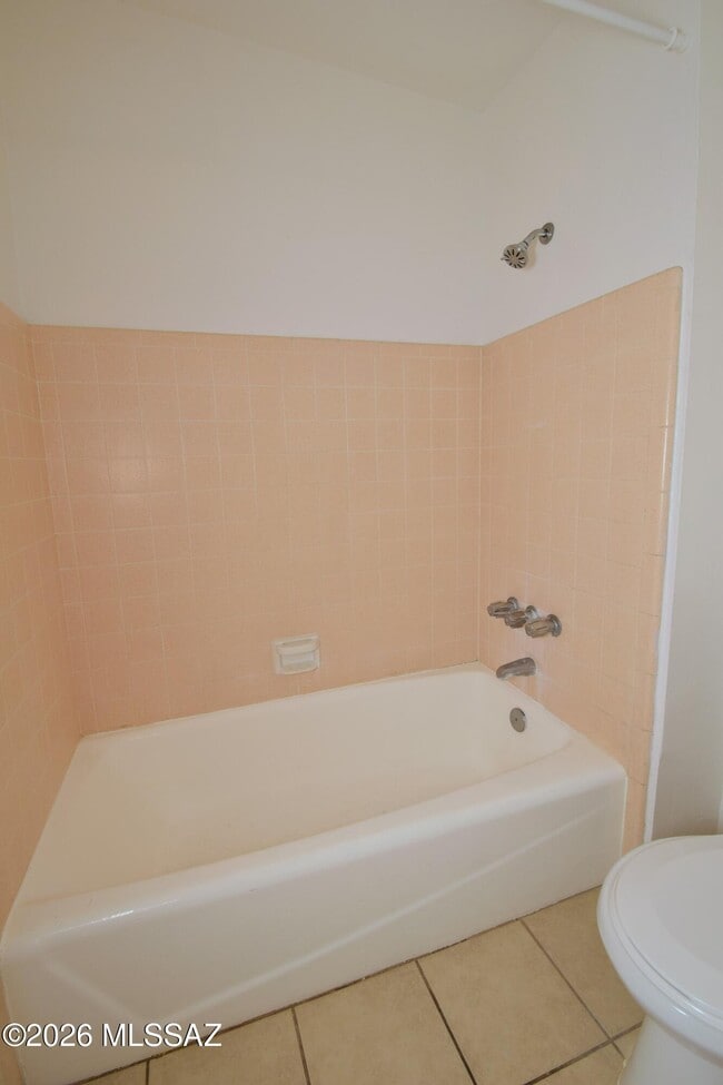 Building Photo - 3156 N Vista Del Forte Dr