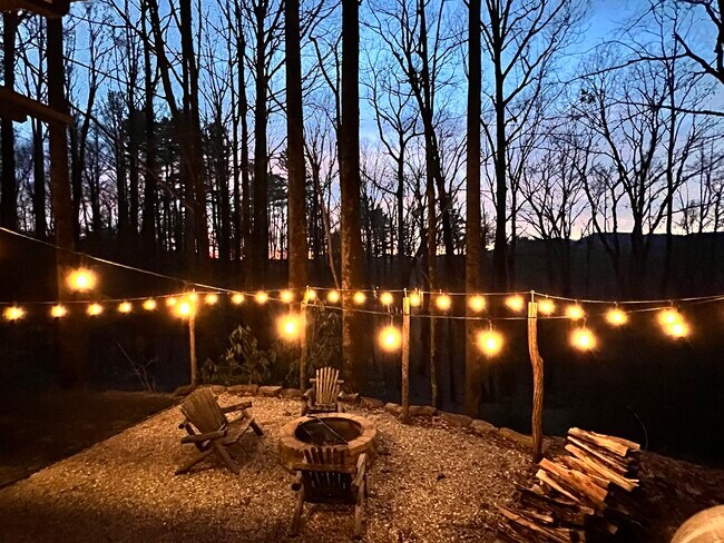 Building Photo - 59 Elm Dr