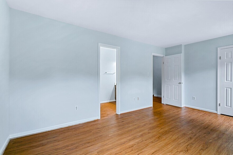 Second Bedroom - 117 Wellesley Dr