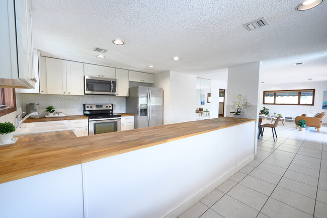 Kitchen - 3109 NE 26th St