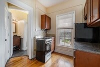 Building Photo - Attractive Remodeled Efficiency 2nd floor ...