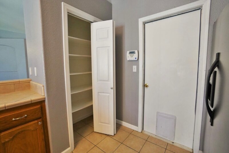 Building Photo - 973 Himalaya Ln