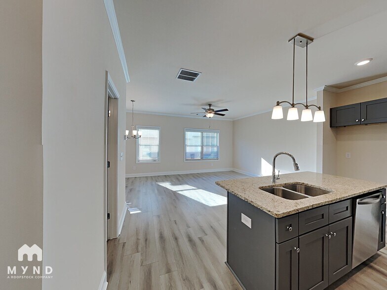 Building Photo - 61 Dewey Rd