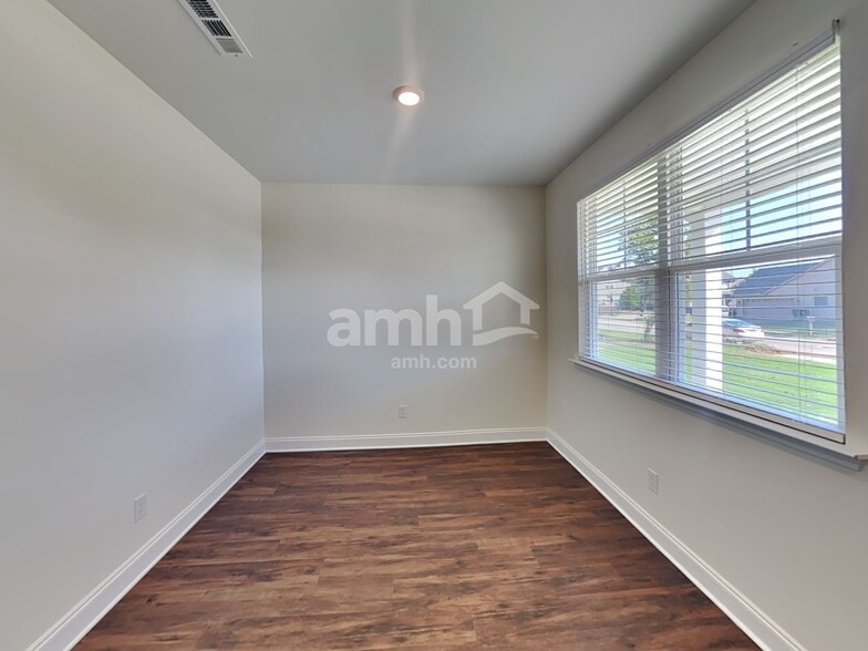 Building Photo - 4306 Effie Seward Dr