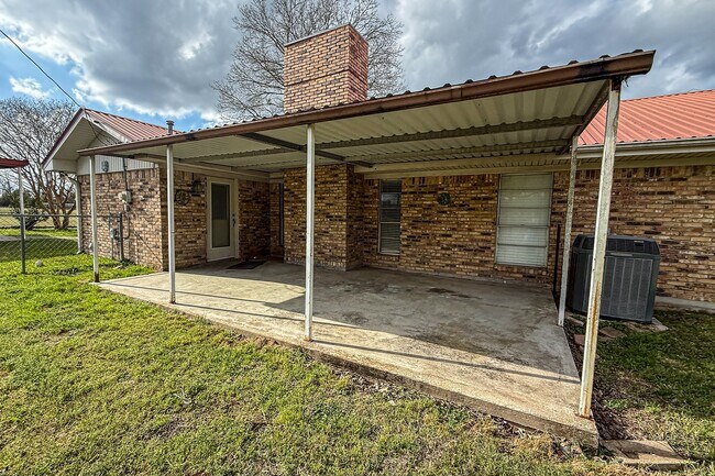 Building Photo - 51 -A Paul Dixon Rd