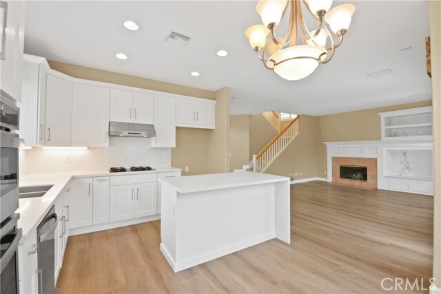 Building Photo - 27931 Hedgeline Dr