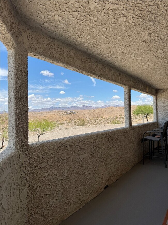 Building Photo - 2022 Merrill Ln