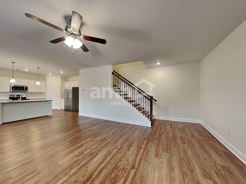 Building Photo - 4402 Erabele Dr