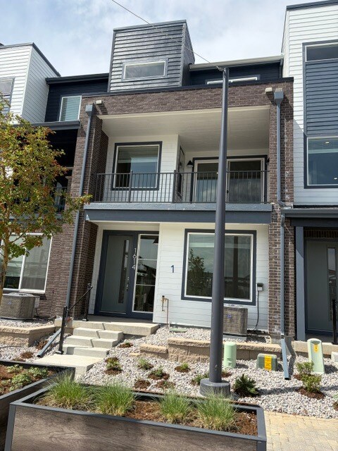 Building Photo - 1614 Park Ln