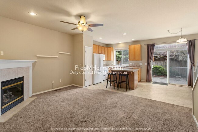 Building Photo - Cozy 3 Bedroom Home Close to Nike & Intel!
