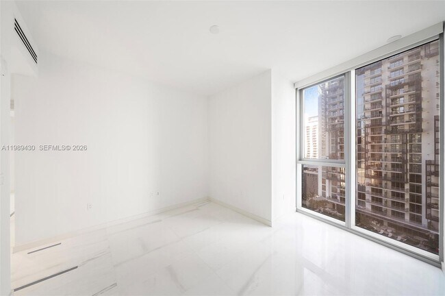 Building Photo - 300 Biscayne Blvd Way