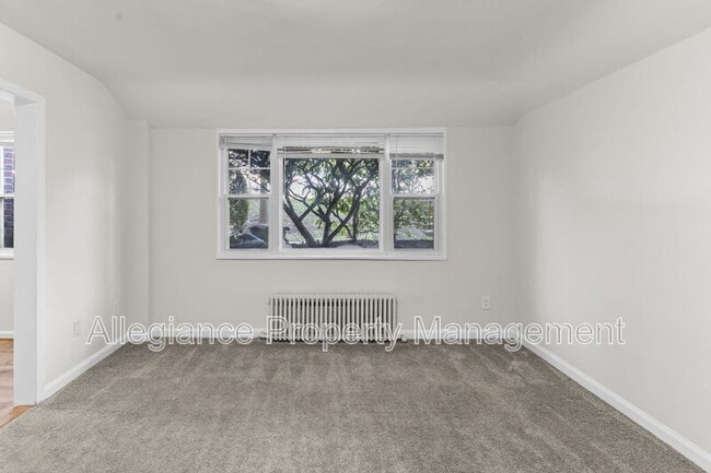 Building Photo - 1404 12th St N