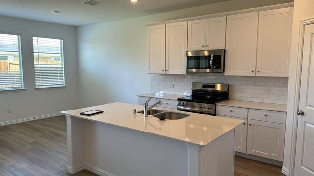 Building Photo - 5010 Winterberry Dr