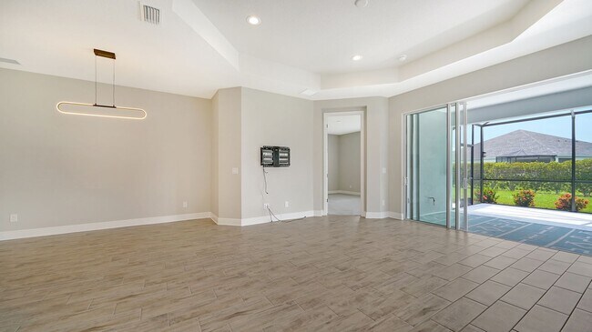 Building Photo - 4720 Willow Bend Ave