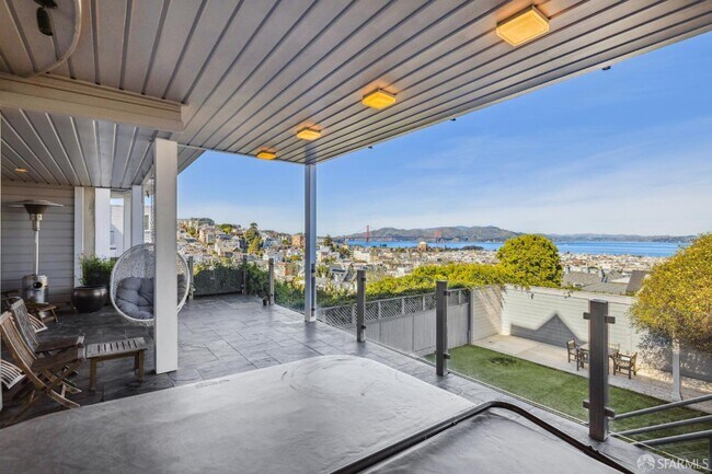 Building Photo - 2336 Broadway