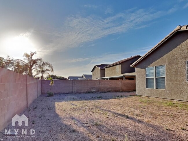 Building Photo - 2204 W San Tan Hills Dr