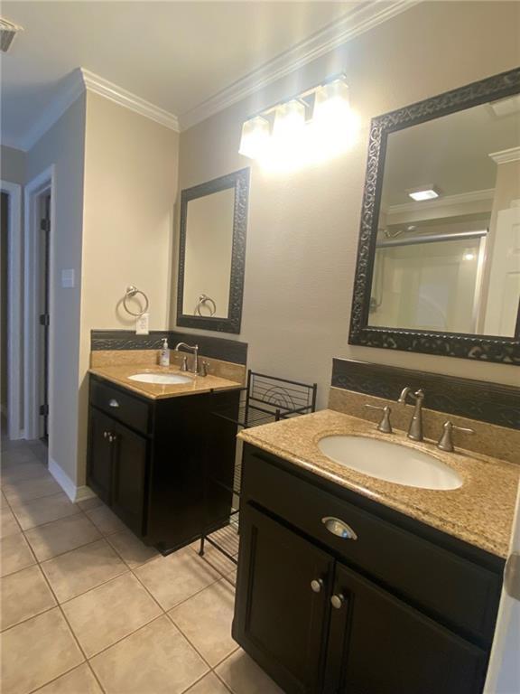 Building Photo - 114 Lazy Creek Dr