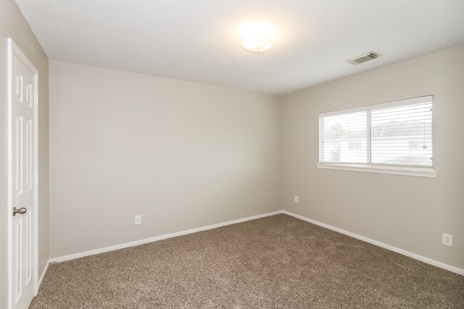 Building Photo - 12015 Gregory Crossing Way